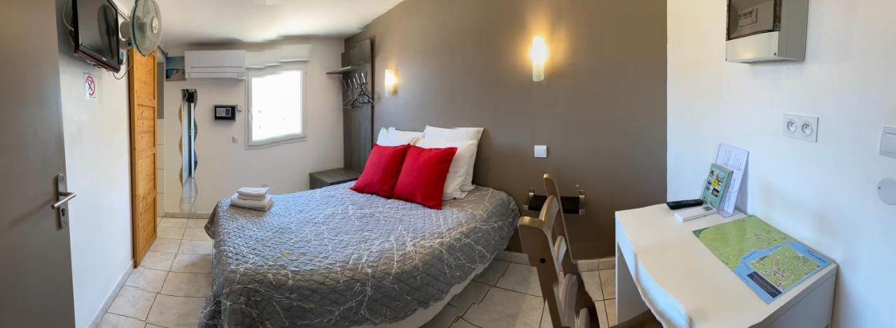Logis Hotel La Chaumiere Marseillan  Eksteriør billede