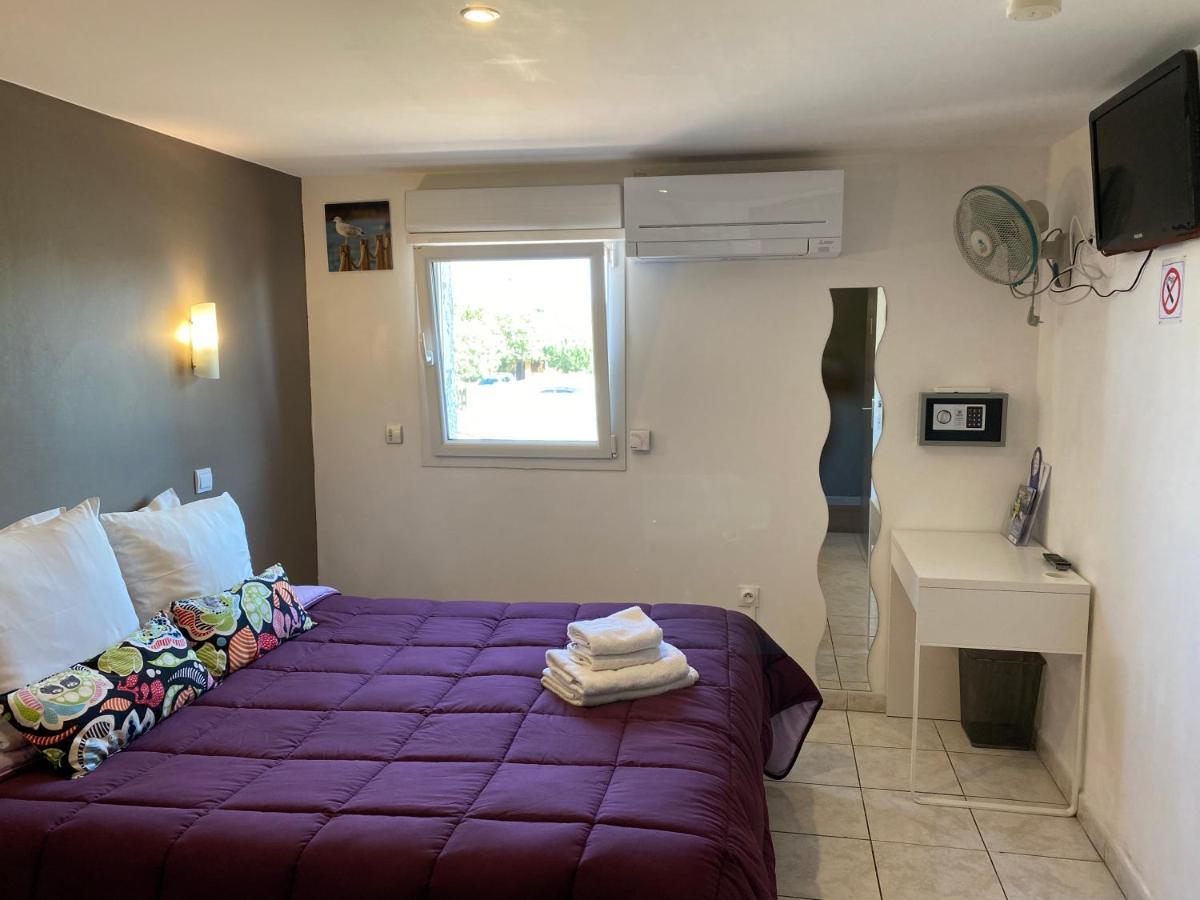 Logis Hotel La Chaumiere Marseillan  Eksteriør billede