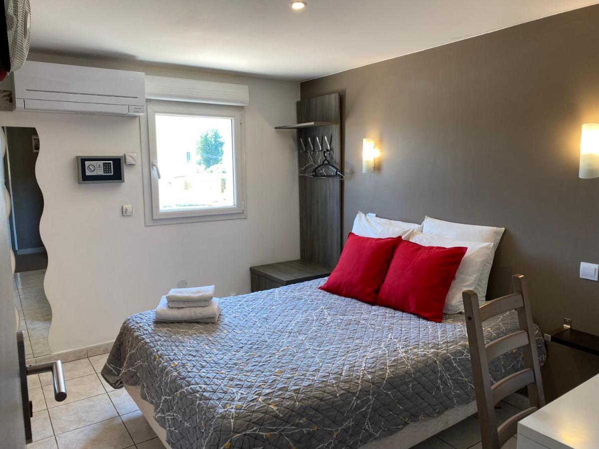 Logis Hotel La Chaumiere Marseillan  Eksteriør billede
