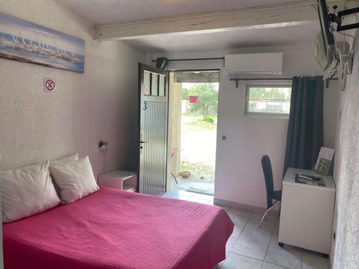 Logis Hotel La Chaumiere Marseillan  Eksteriør billede