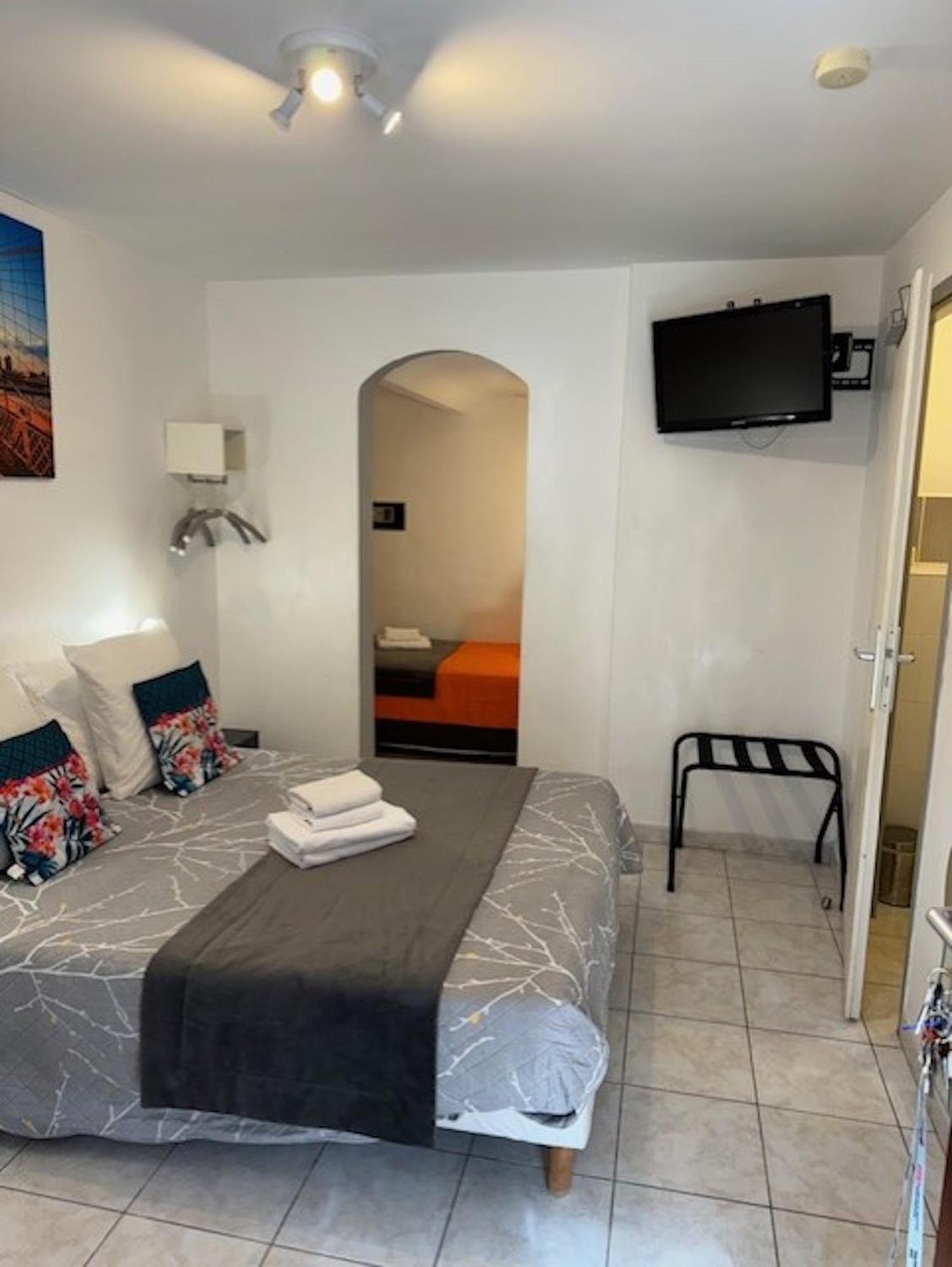 Logis Hotel La Chaumiere Marseillan  Eksteriør billede